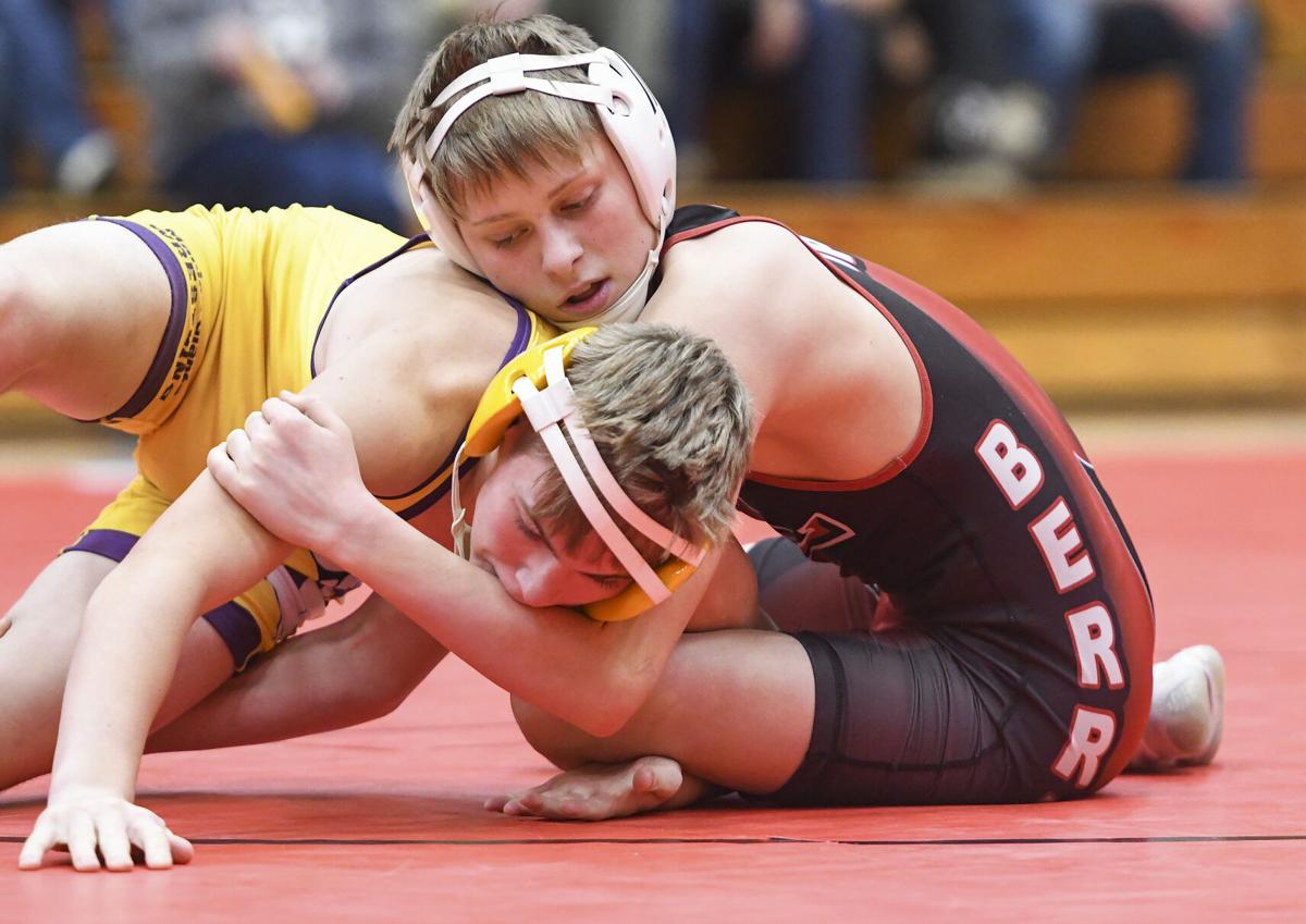 logan_v_marion_wrestling_0001.JPG