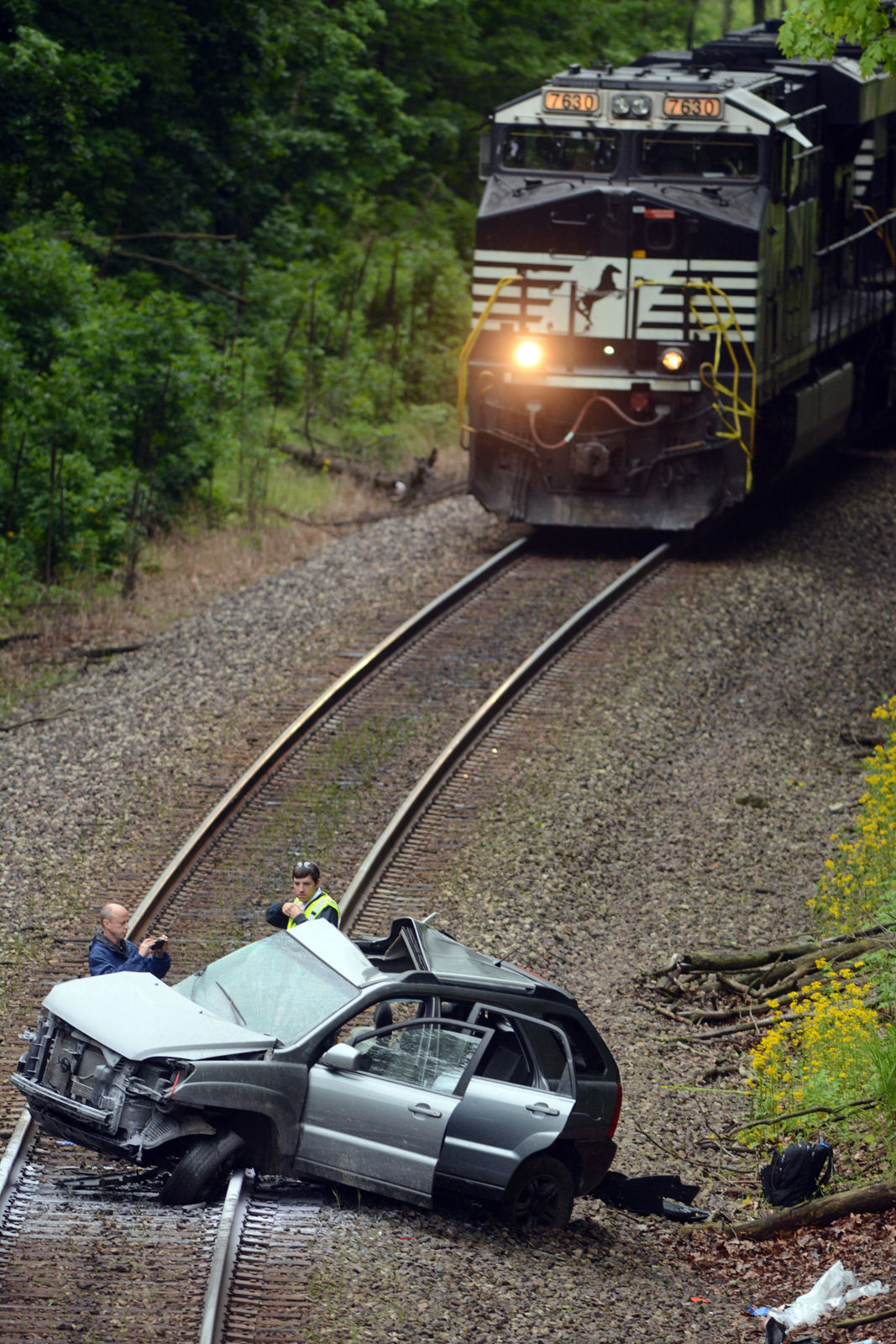 Fort Wayne Kia >> Car vs Train Crash Kills Two | News | pharostribune.com Fort Wayne Kia >> Car vs Train Crash Kills Two | News | pharostribune.com