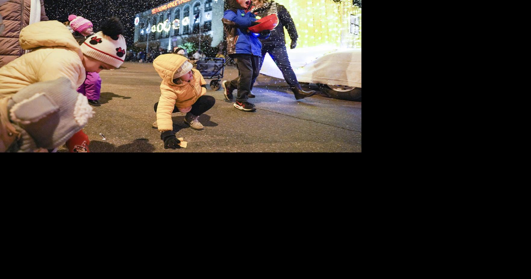 PHOTOS 2021 Light Up Logansport Parade draws hundreds Gallery