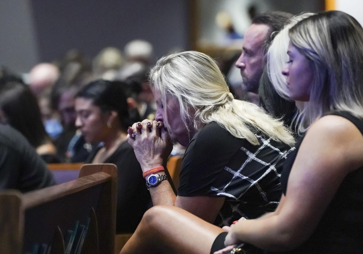 (gallery only) sanchez_funeral_0027.JPG