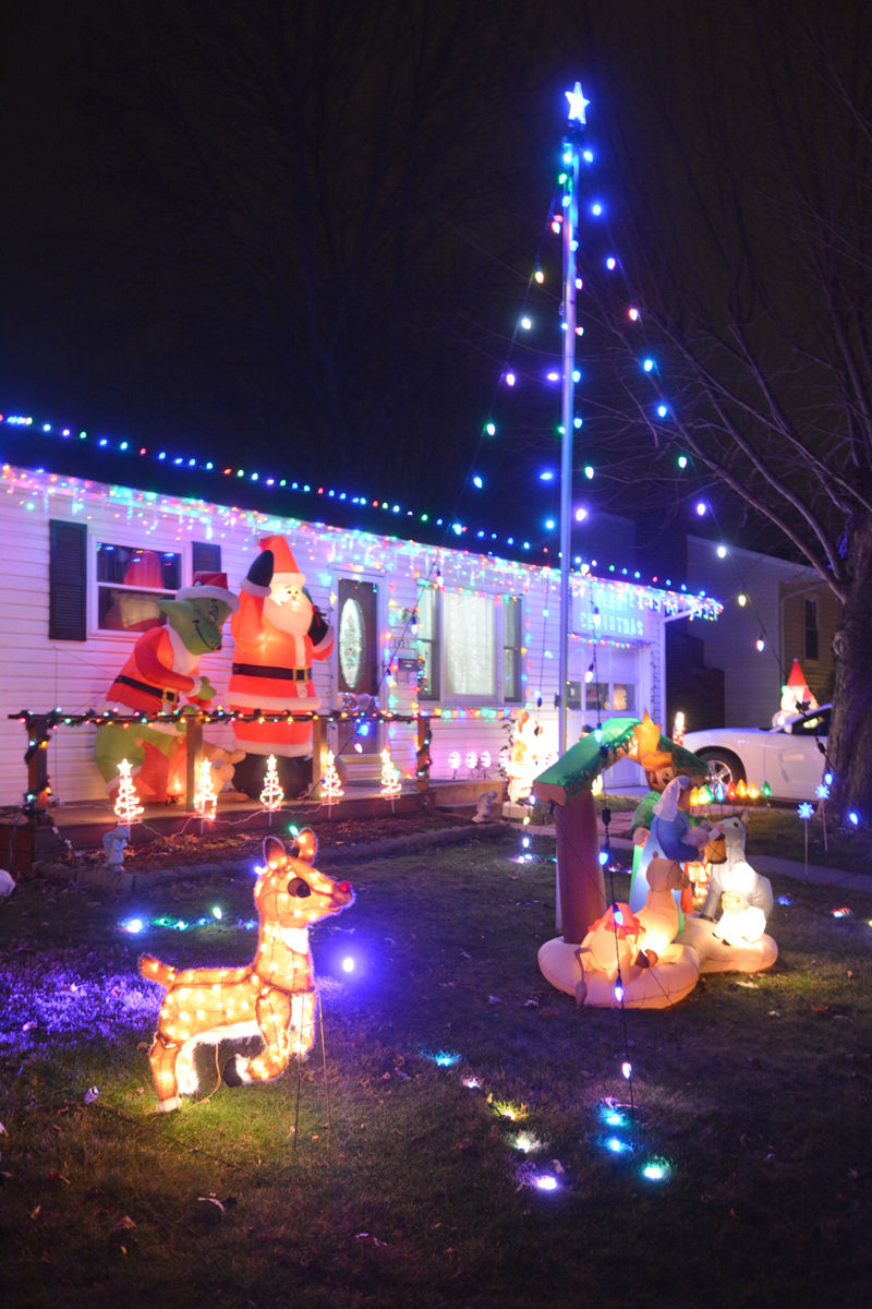 Aglow in the dark Annual roundup of area Christmas lights Local News