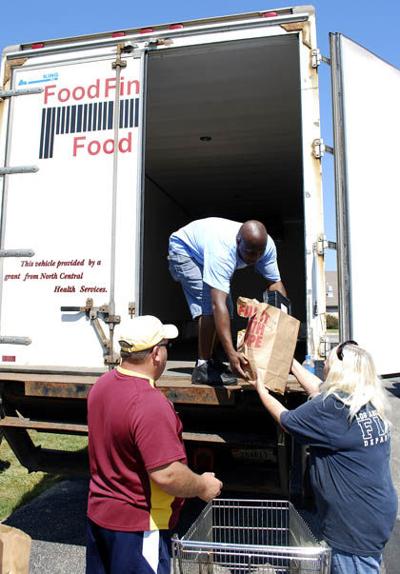 Mobile Pantry Helps 268 Families With Food Local News