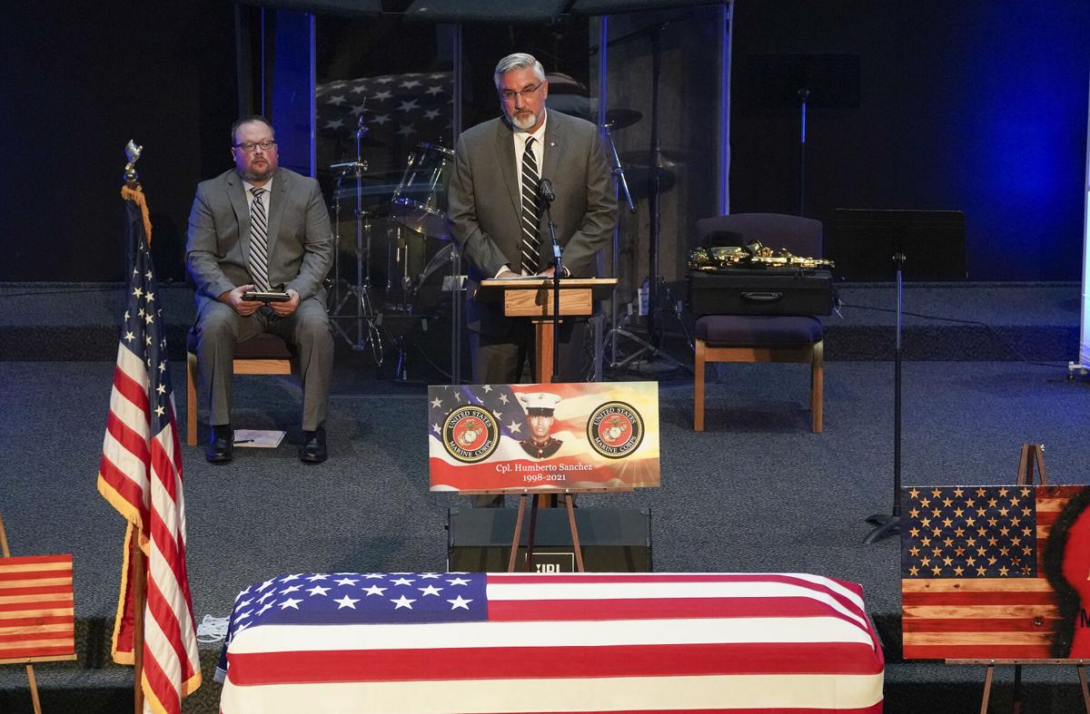 sanchez_funeral_0004.jpg