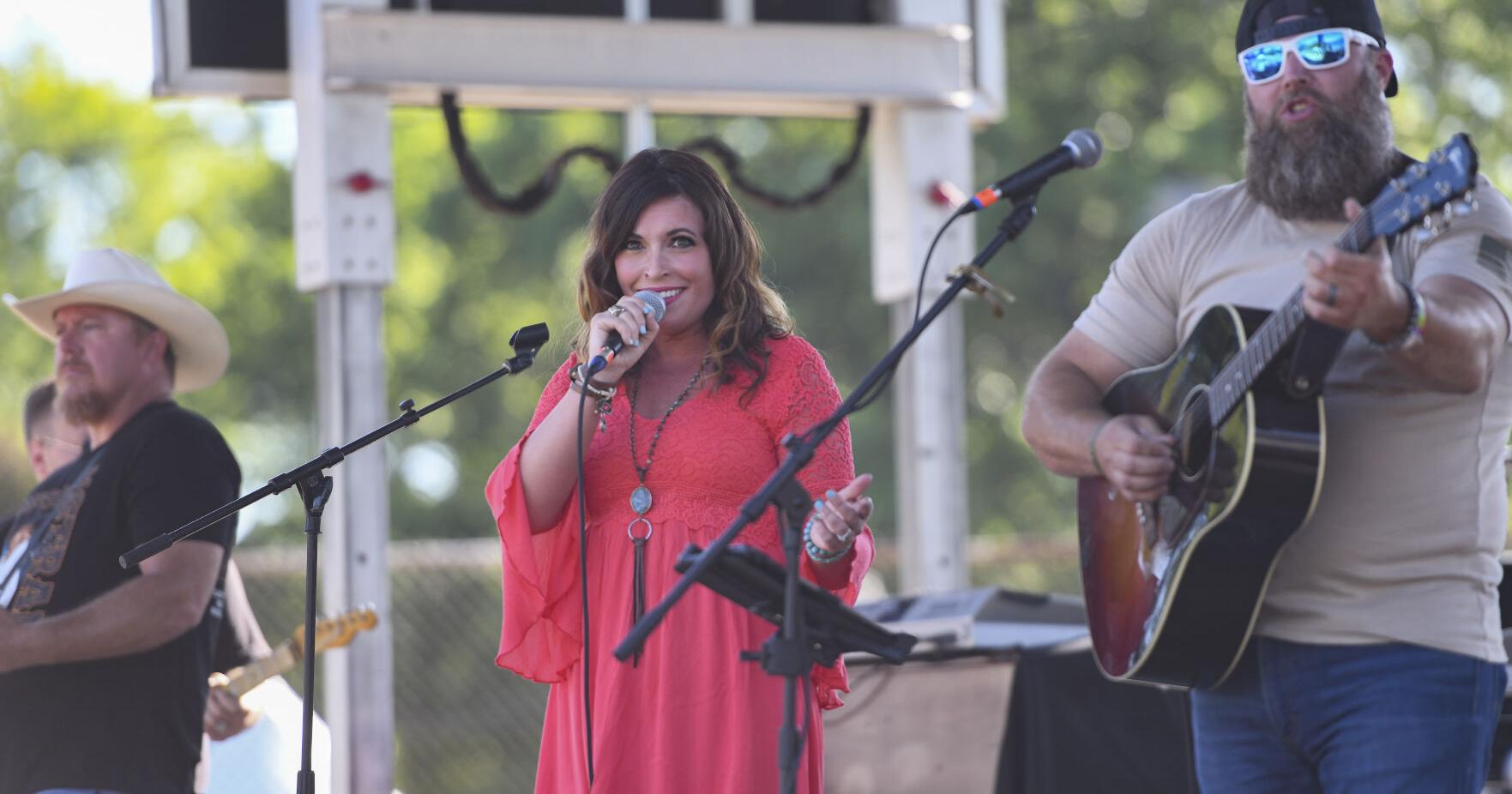 Logansport HS teacher leads Grace Scott Band onto county fair stage Thursday night - Vimarsana News
