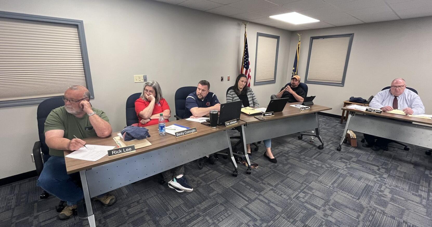 Lewis Cass teachers, staff express lack of trust in school board - Vimarsana News