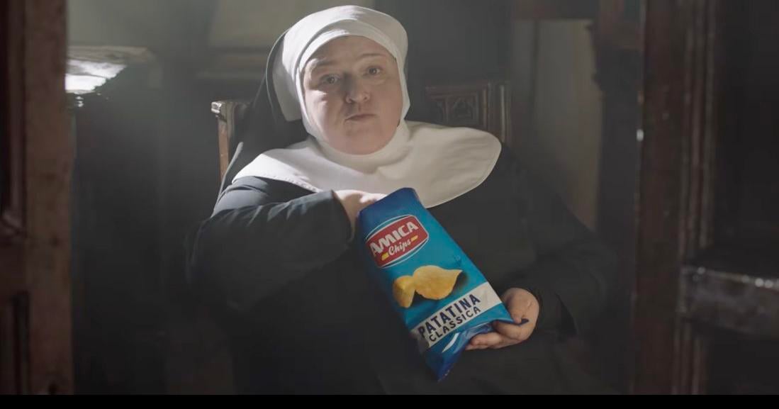 El negocio de las monjas que llevan patatas fritas para la comunión provoca indignación en Italia |  religión
