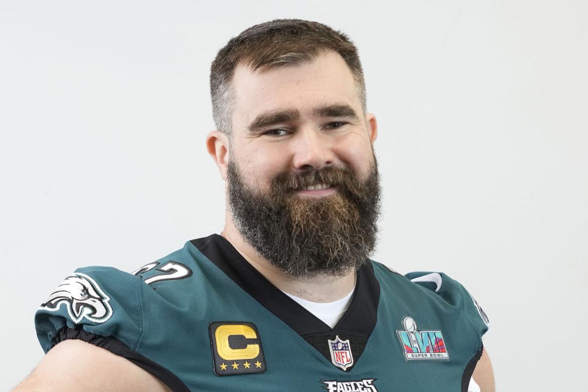 Eagles C Jason Kelce takes friendly jab at Chiefs as he sets to