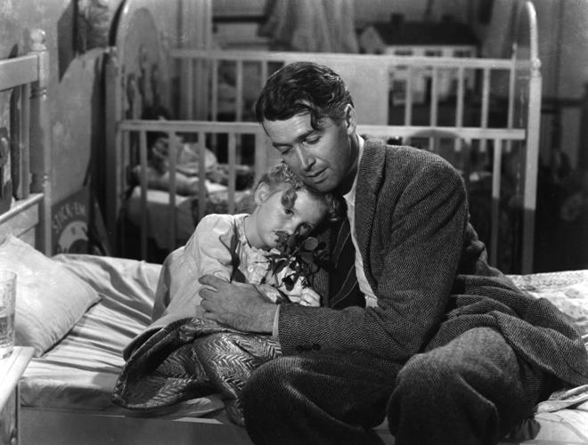 'It's a Wonderful Life' still draws fans to movie theaters | Movies ...