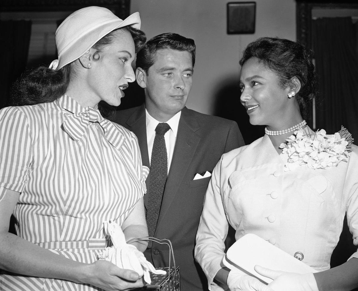 Maureen OHara And Dorothy Dandridge Take Stand 1957
