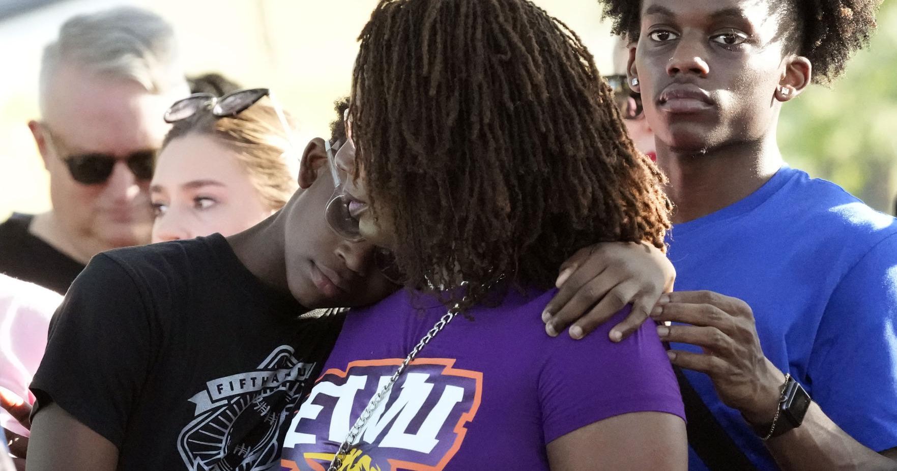 The Jacksonville shooter killed a devoted dad, a beloved mom and a teen helping support his family - Vimarsana News