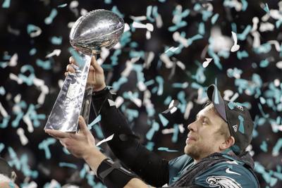 Nfl Contest Gives Fans Chance To Party With Lombardi Trophy