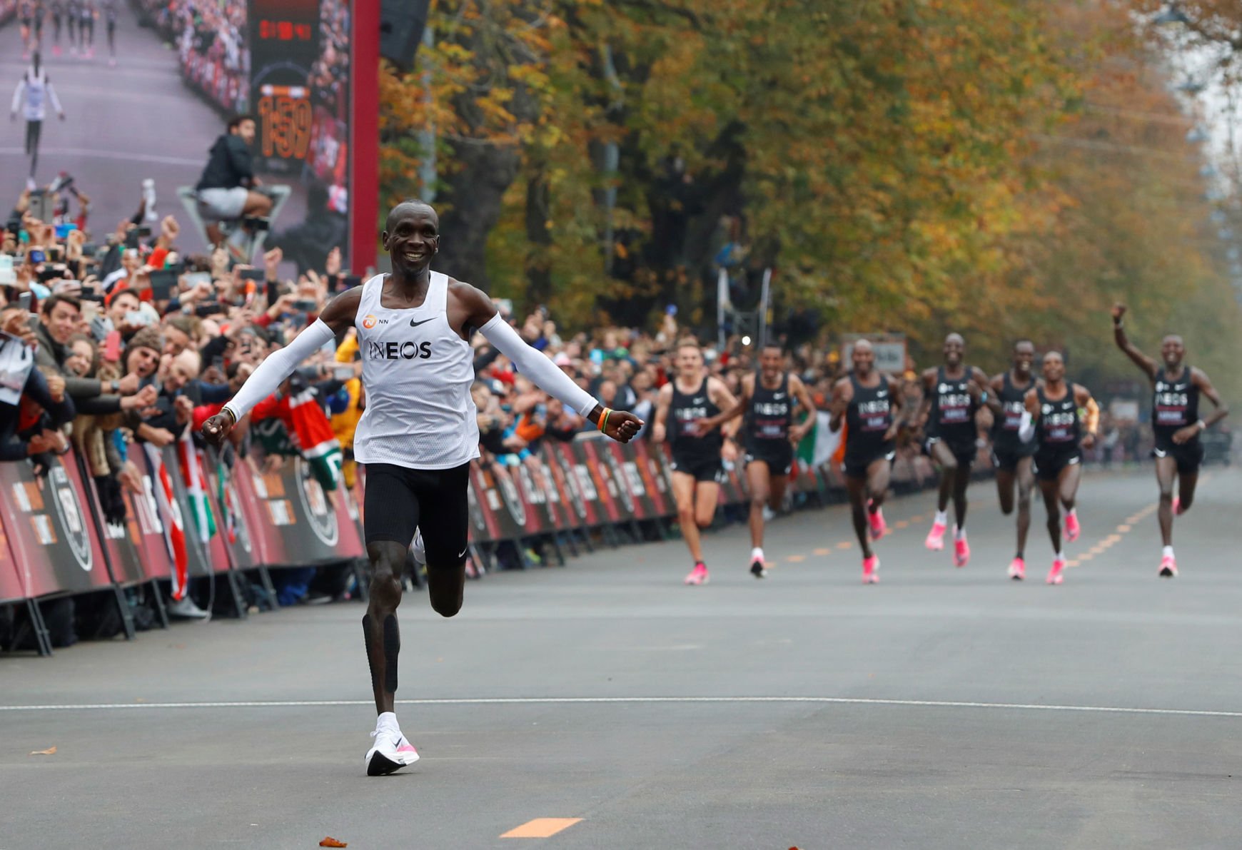 kipchoge record shoes