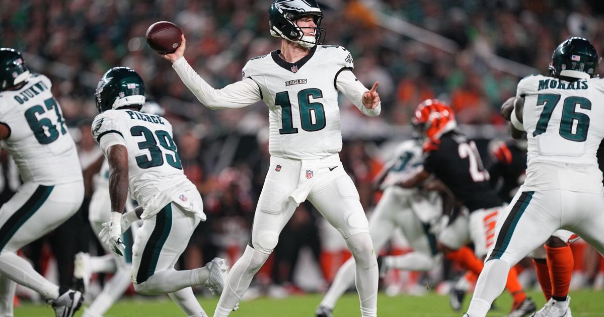 Spivey: Eagles' 53-man roster is a thriving operating system