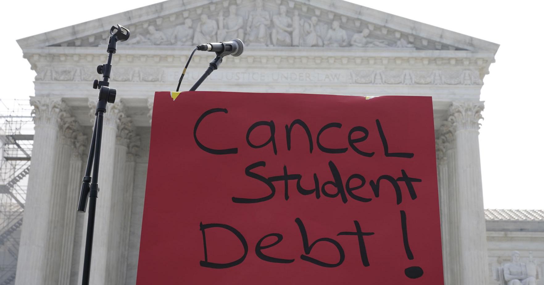 The Supreme Court rejects Biden's plan to wipe away $400 billion in student loans - Vimarsana News