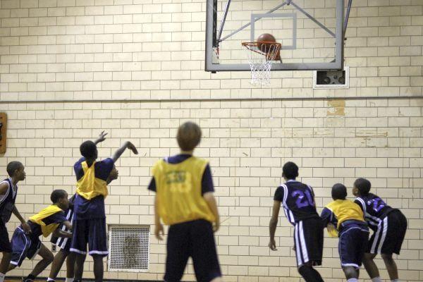 Monarchs Hoops Compete At Marian Anderson Center Metros