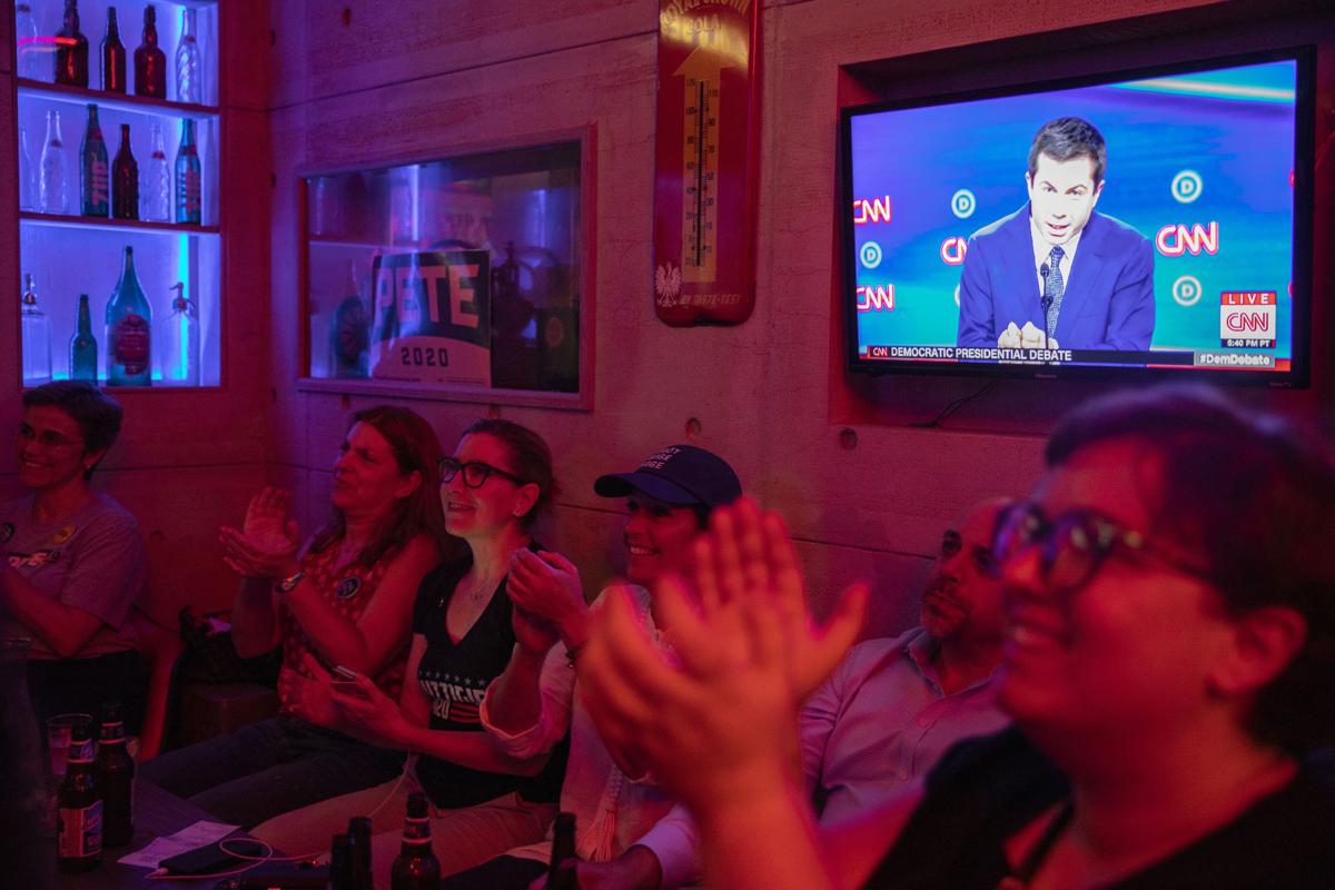 Marianne Williamson Has Her Moment, and Republicans Are Gleefully Trumpeting It