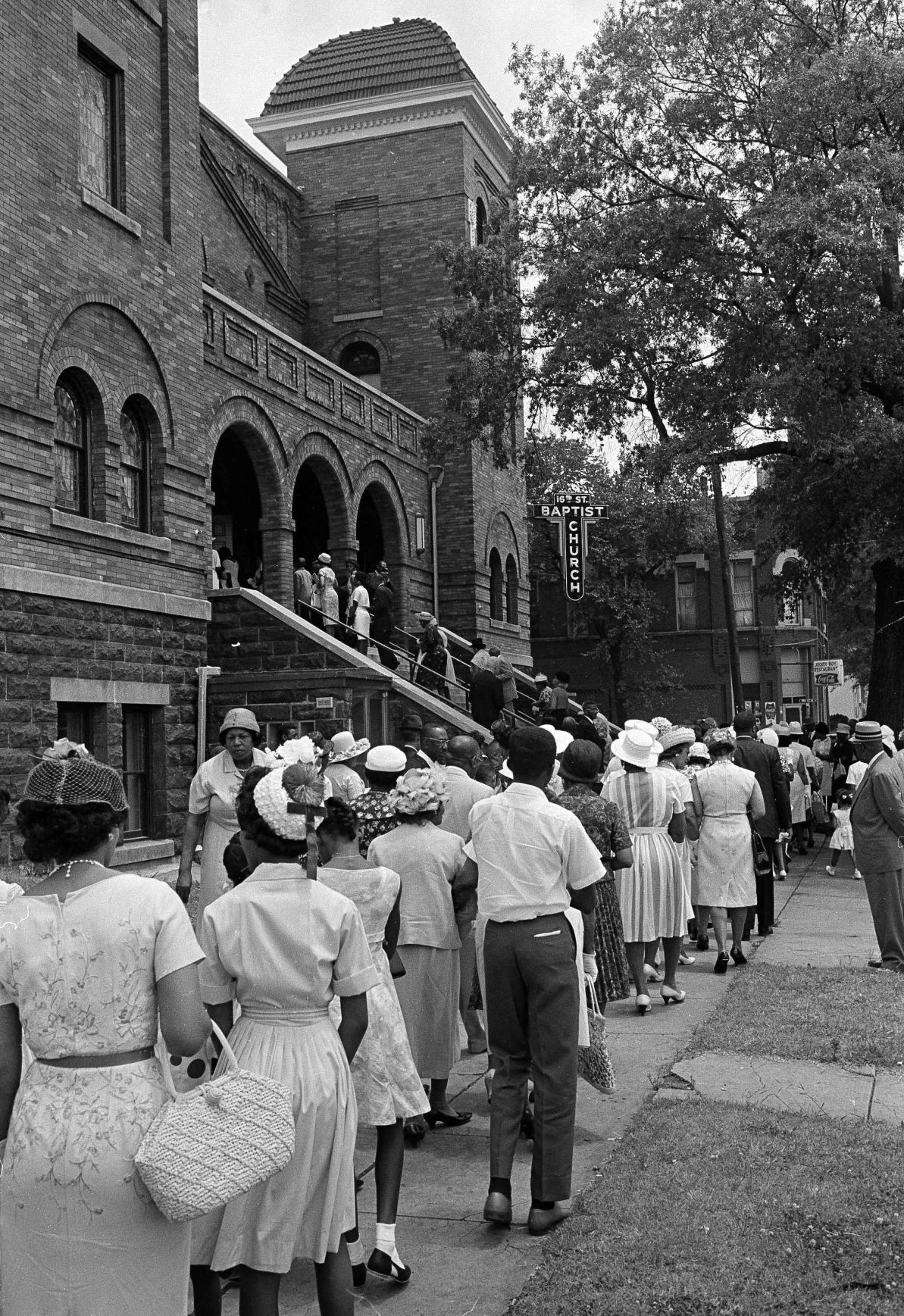 Watchf Associated Press Domestic News Alabama United States APHS34363 BOMBED CHURCH REOPENS 1964