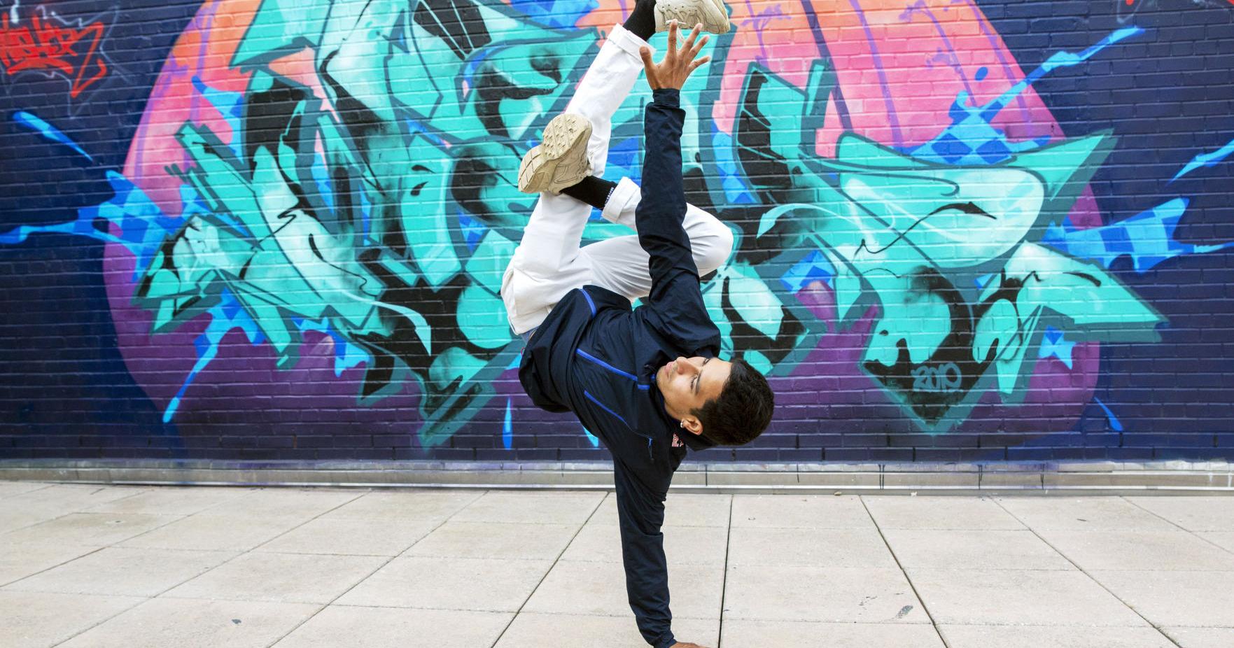 Hip-hop turns 50, reinventing itself and swaths of the world along the way - Vimarsana News