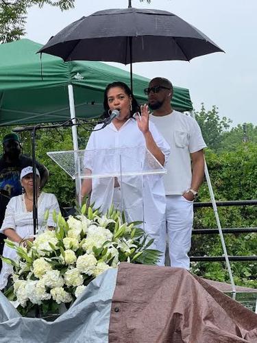 Golden Time of Day: Philly honors native son, singer Frankie 