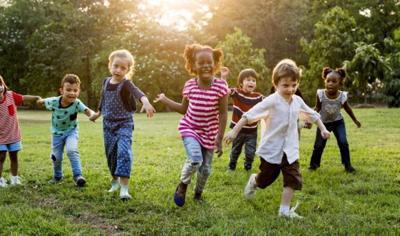 Fun ways to keep kids' minds active in the summer