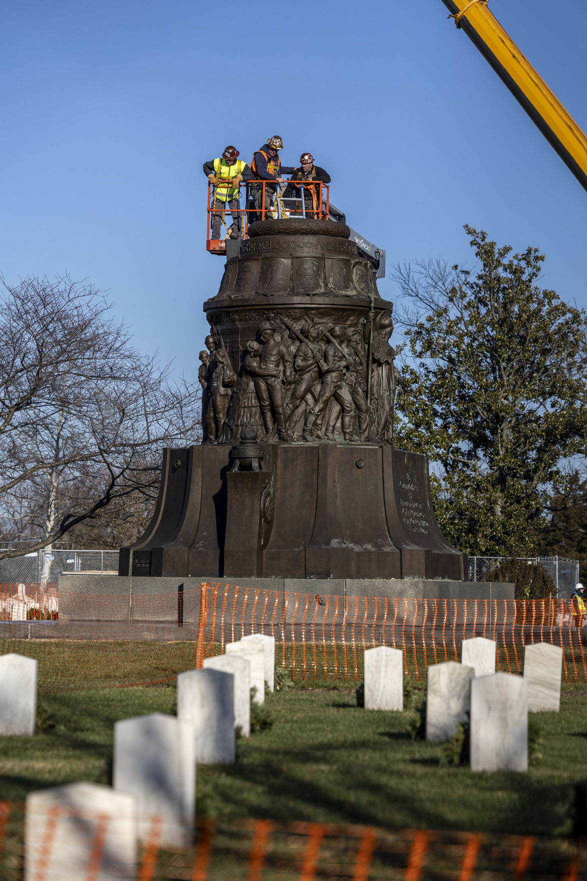 Confederate Statue At Arlington Comes Down | | Phillytrib.com