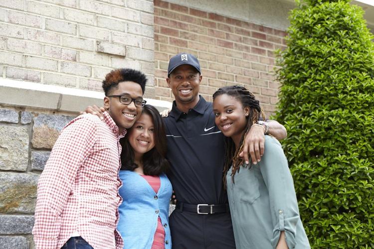 Tiger Woods and students - TGR Foundation