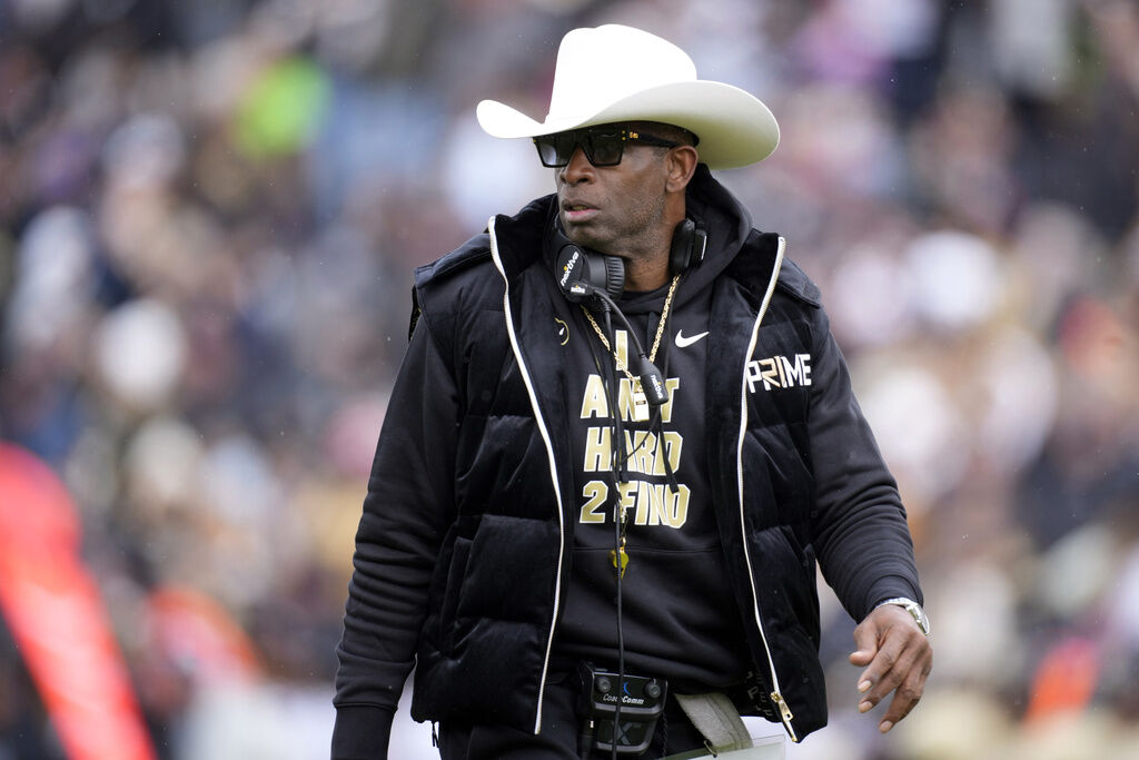 College football: Deion Sanders gifts Colorado players sunglasses after  rival's slight 