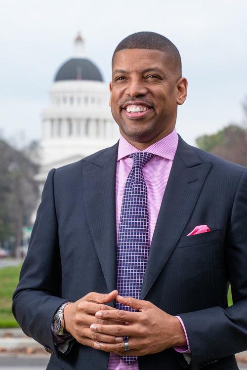 Sacramento Mayor Punches Pie Thrower News Phillytrib Com