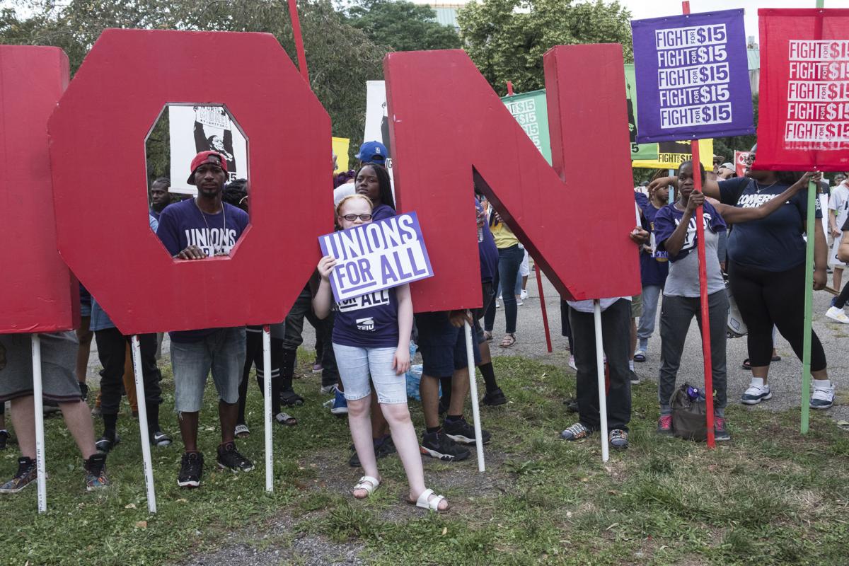 Marianne Williamson Has Her Moment, and Republicans Are Gleefully Trumpeting It