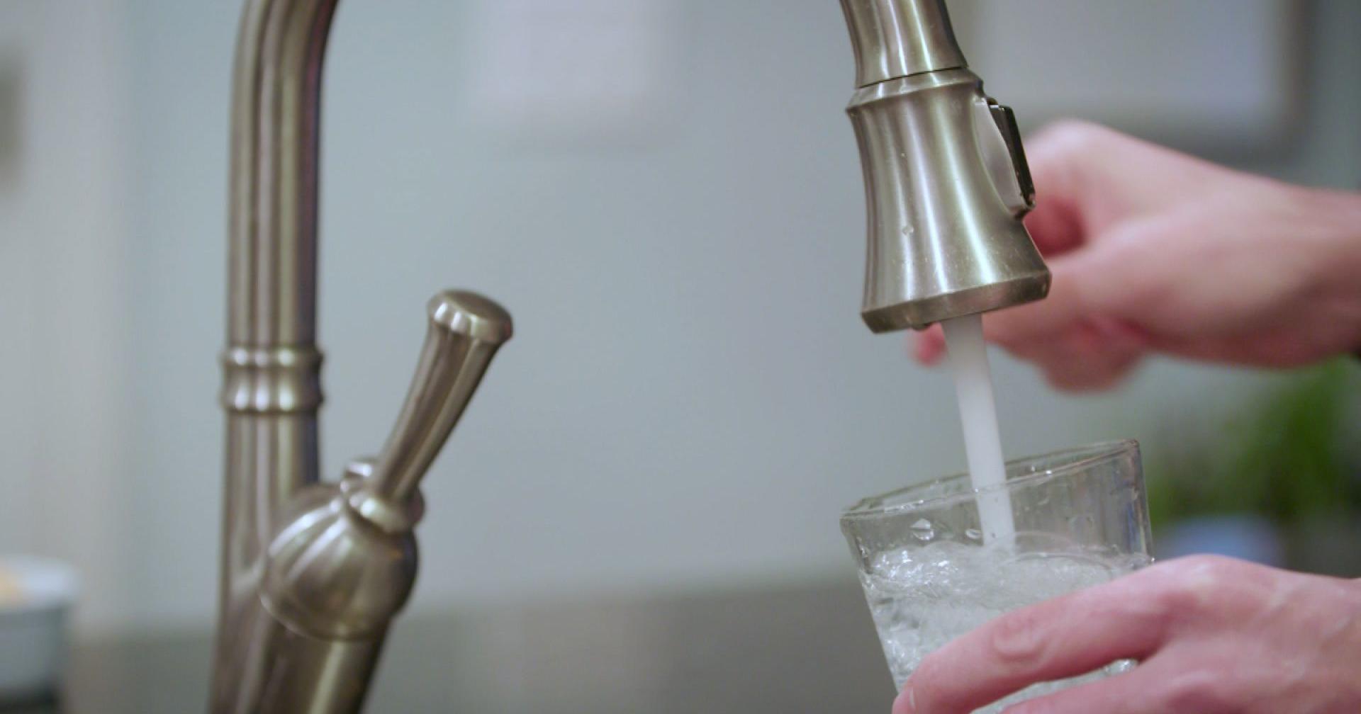 How to limit PFAS in your drinking water and food, according to experts - Vimarsana News