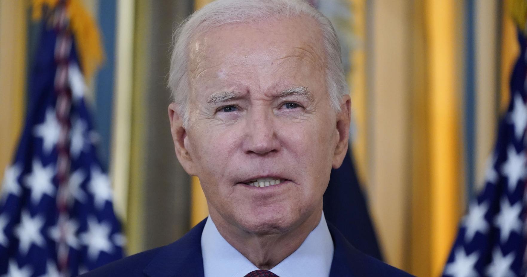 President Biden visits Philly shipyard as he courts organized labor and pushes green jobs - Vimarsana News
