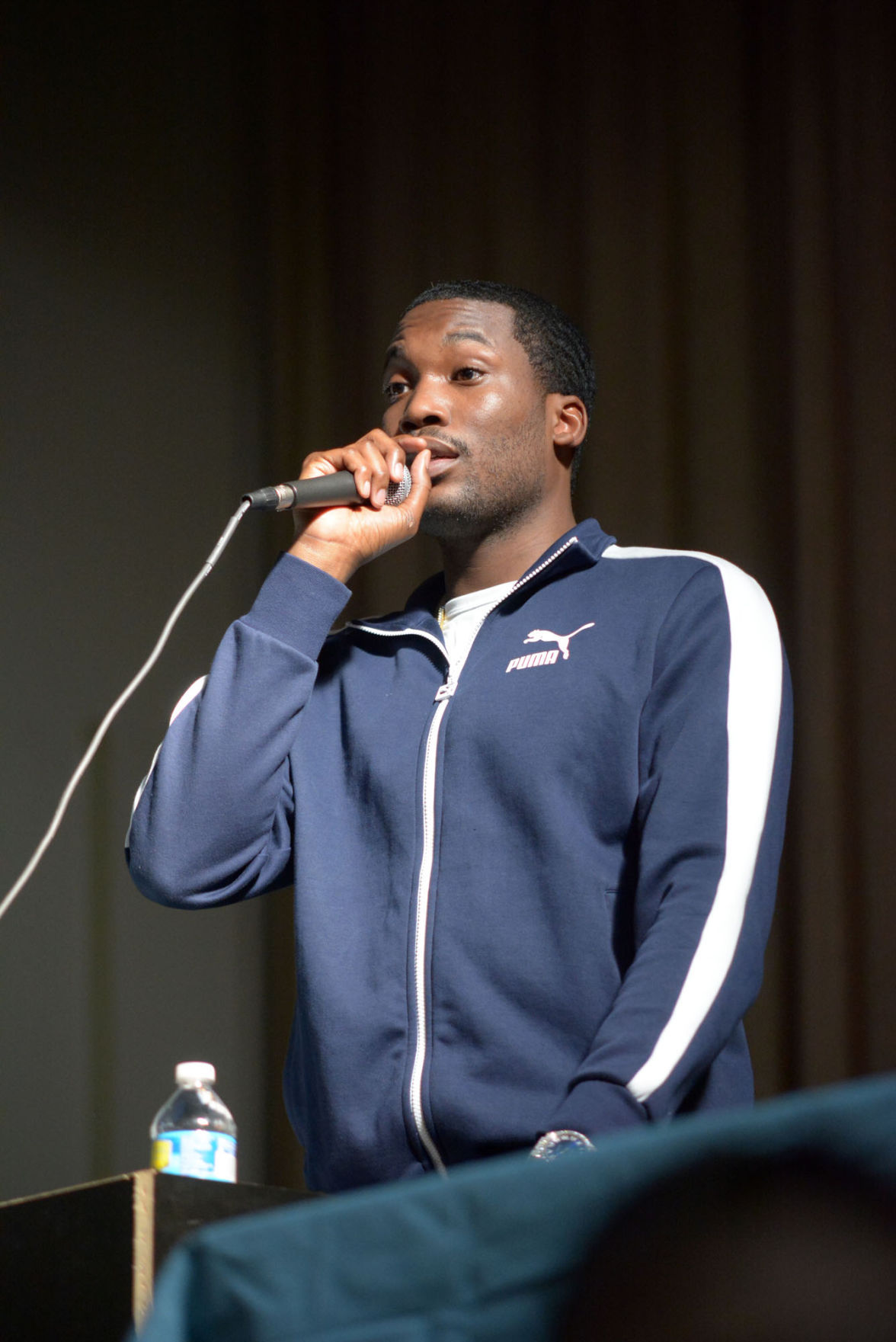 meek-mill-visits-universal-vare-charter-school-entertainment