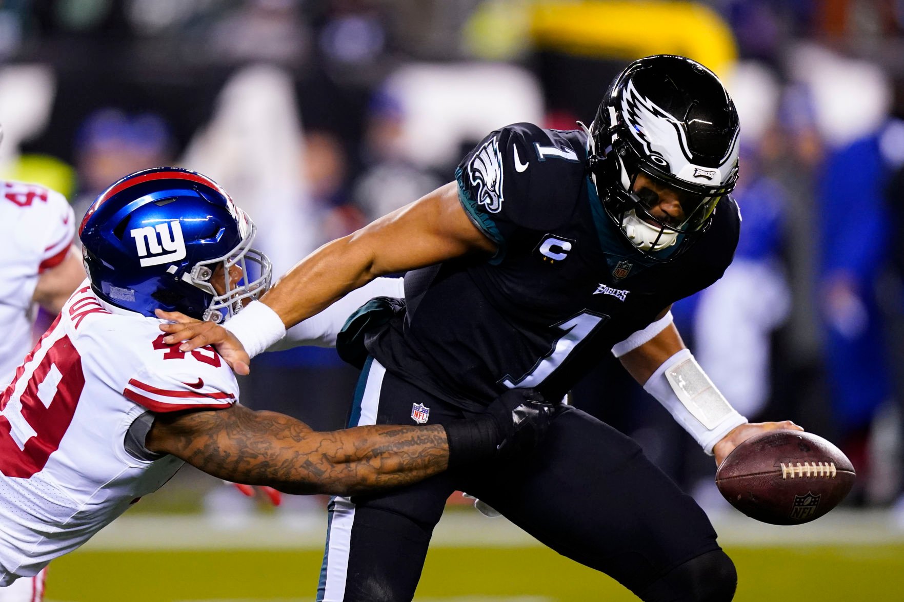 Hurts Refuses Day Off After NFC East Champ Eagles Clinch Bye - TrendRadars