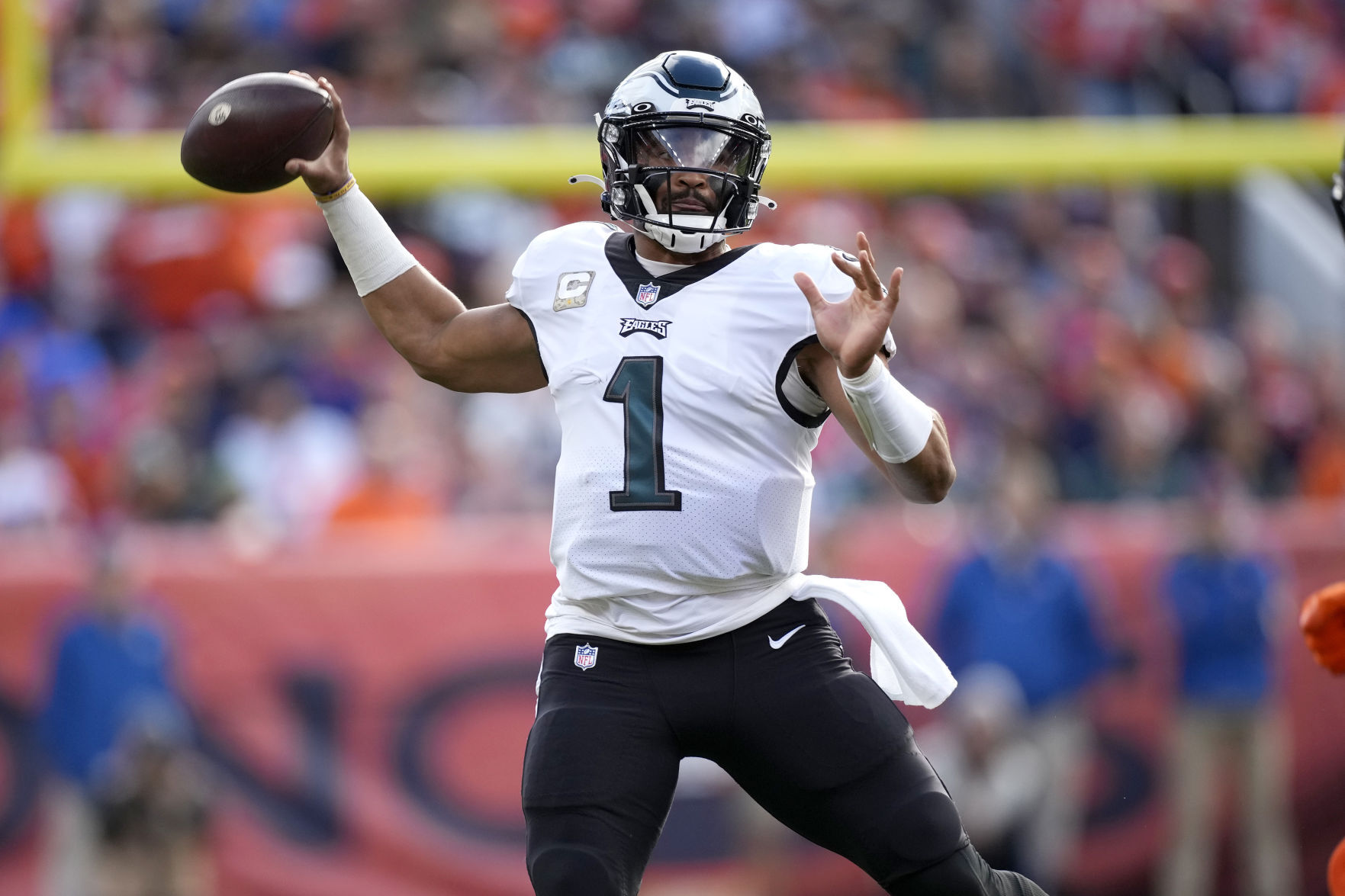 Jalen Hurts Aims To Lead Eagles To Win Over Saints | Football ...