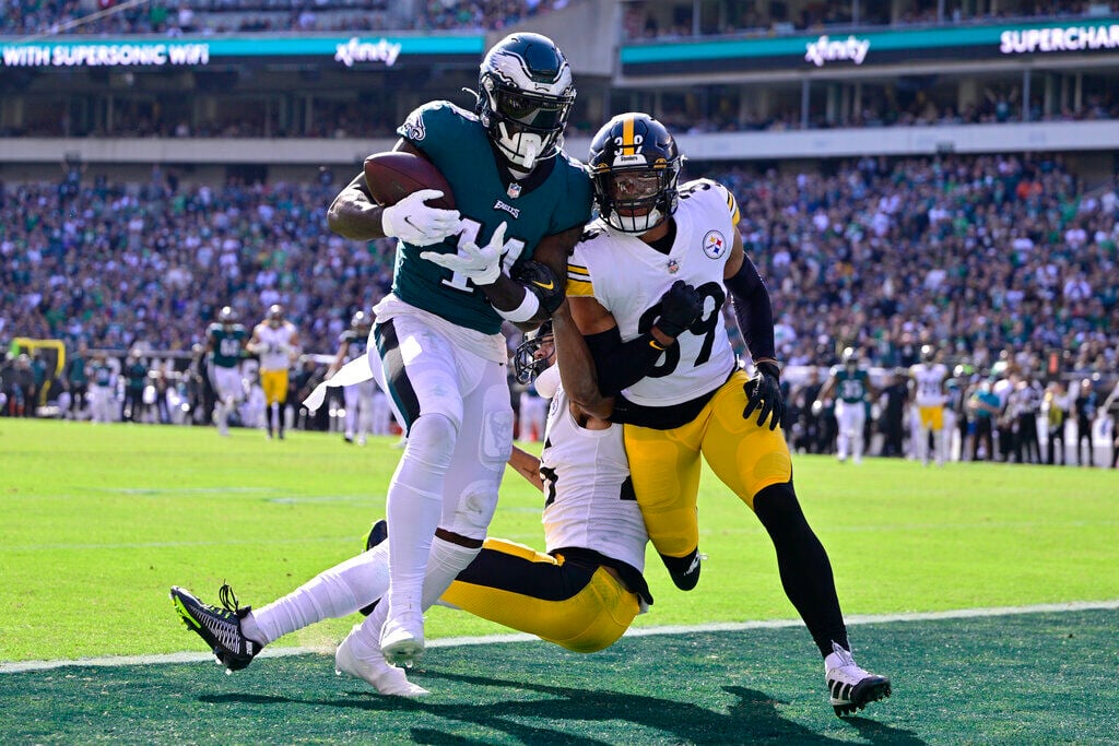 Hurts, Brown Power Unbeaten Eagles Past Steelers 35-13 | Sports ...