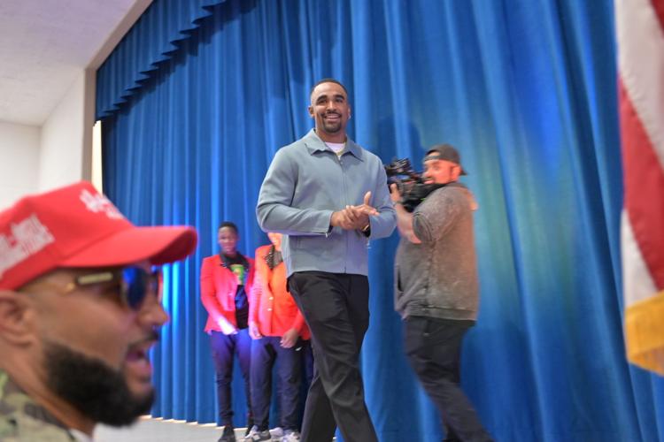 A gift with wings Eagle Jalen Hurts' visit and donation for air