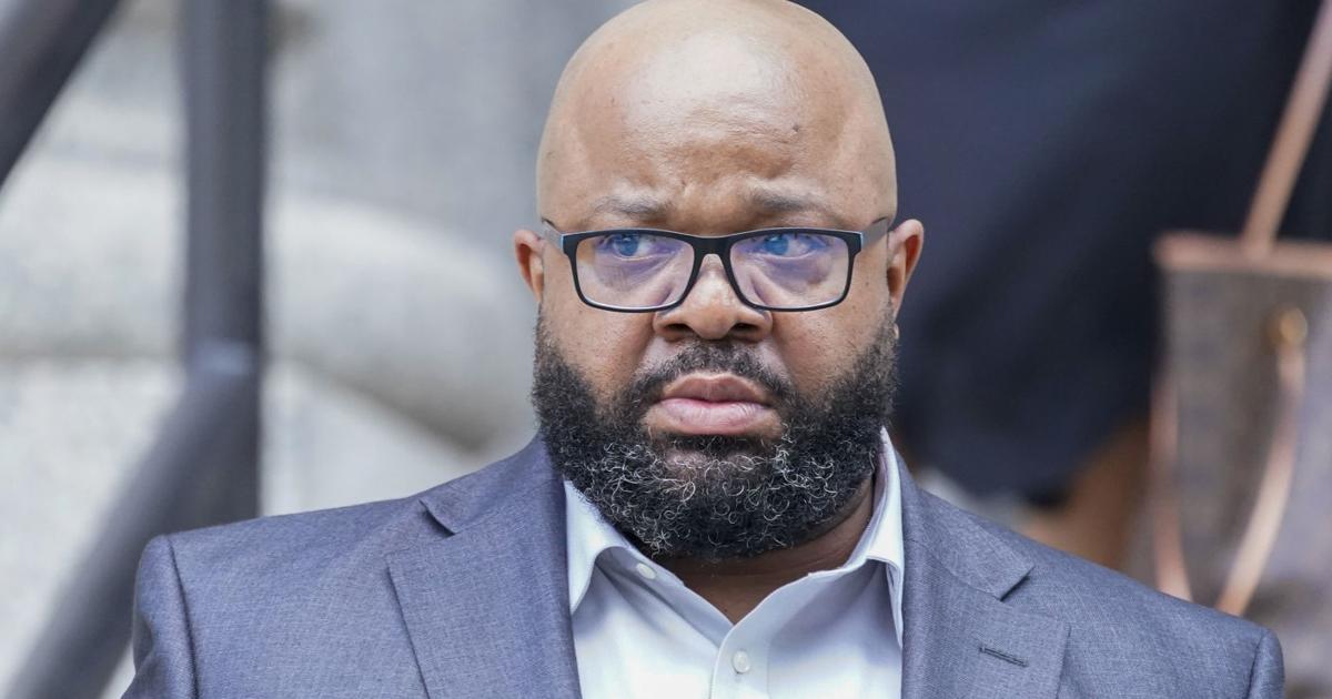 R. Kelly manager gets a year in prison for theater threat | Across ...