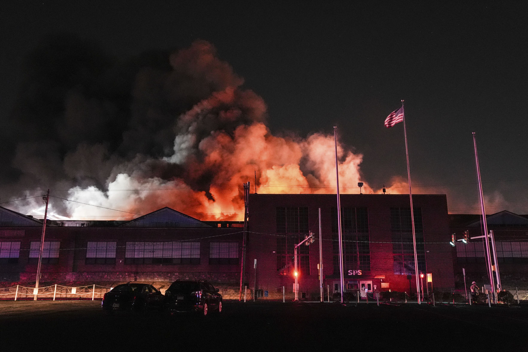 Massive fire breaks out at Jenkintown aerospace manufacturer, prompting ...