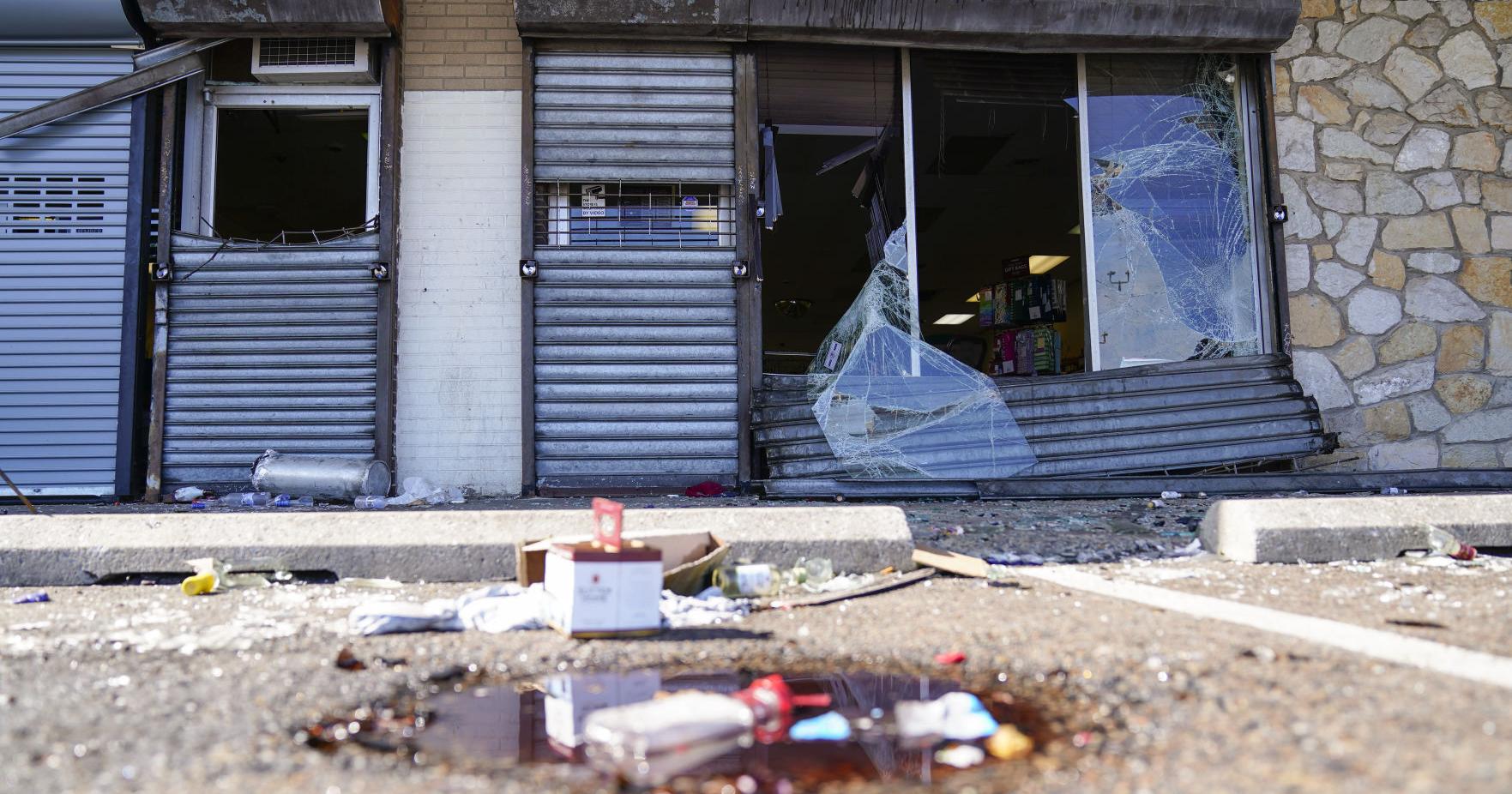 More suspects to be charged in ransacking of Philadelphia stores, district attorney says - Vimarsana News