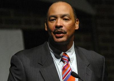 Kellen Winslow resigns as Florida A&M athletic director | News | phillytrib.com