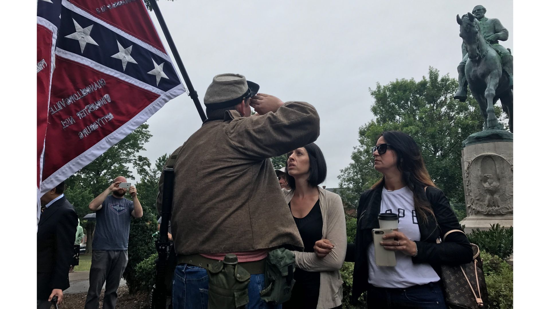 Duke University just removed its Confederate statue of Robert E. Lee Duke University just removed its Confederate statue of Robert E. Lee