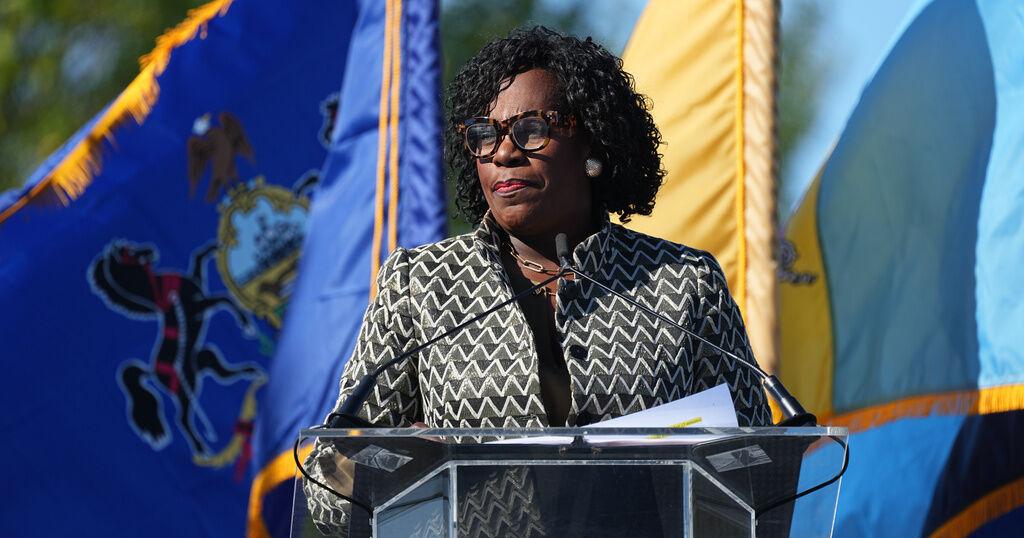 President's House slavery memorial panel removal draws widespread criticism