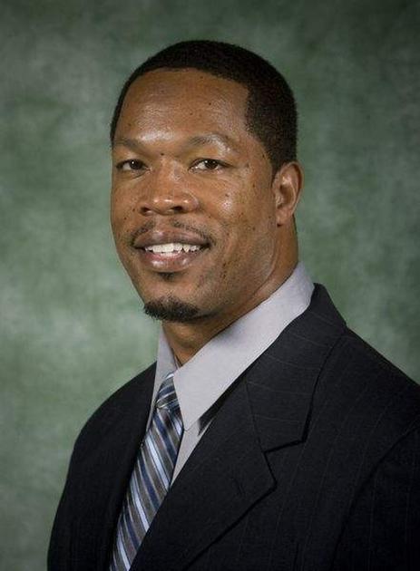 Temple Basketball Great Mark Macon Joins Aaron Mckie S Staff