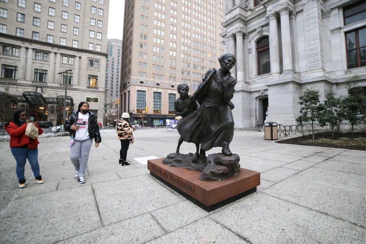 William Penn statue getting summer cleaning