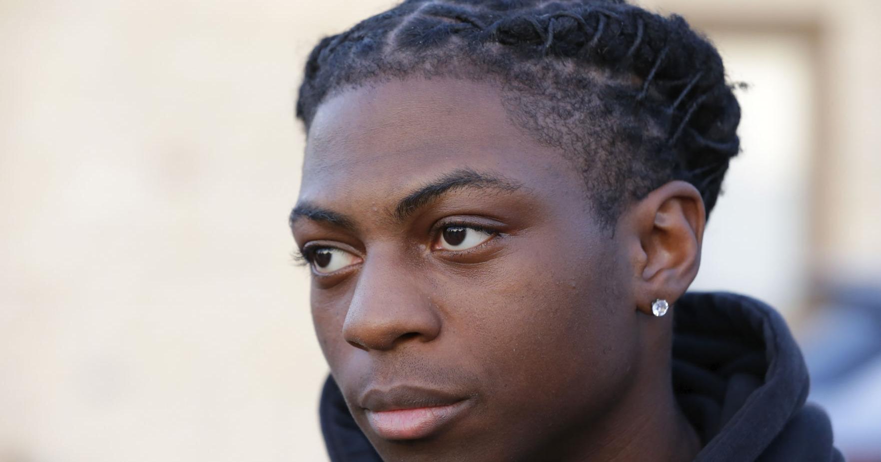 Texas high school sends Black student back to in-school suspension over his locs hairstyle - Vimarsana News