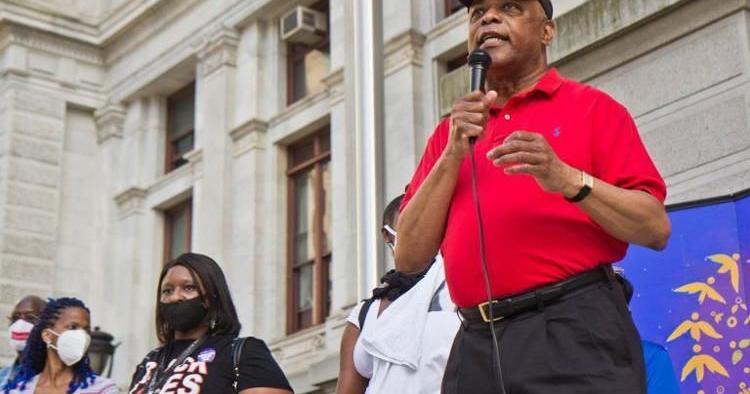 Philadelphia school district reaches deal with teachers union getting 5% salary increase - Vimarsana News