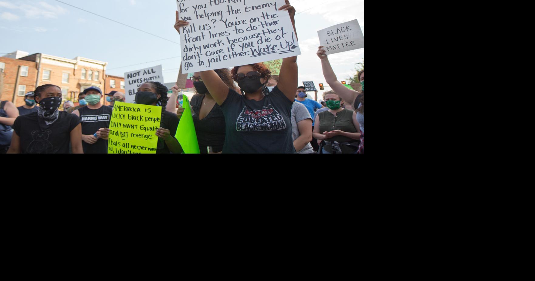 Philadelphia protesters want police to condemn white men ‘protecting ...