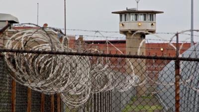 2 Inmates Escape Philadelphia Prison, Undetected For Hours