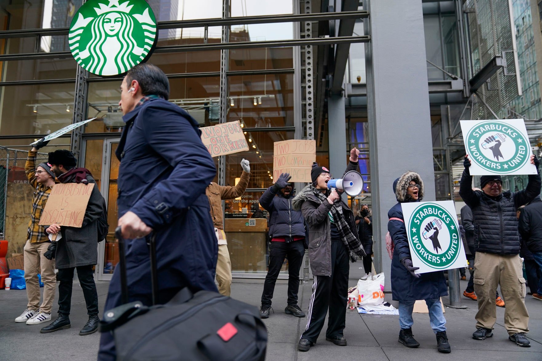 Starbucks Workers Strike At More Than 100 US Stores | Business ...