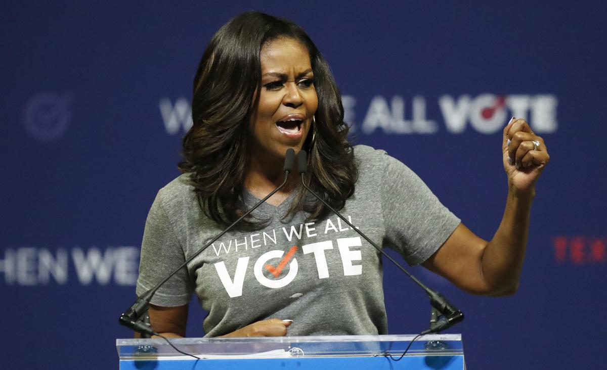 Obama backs more than 200 Democrats ahead of midterms